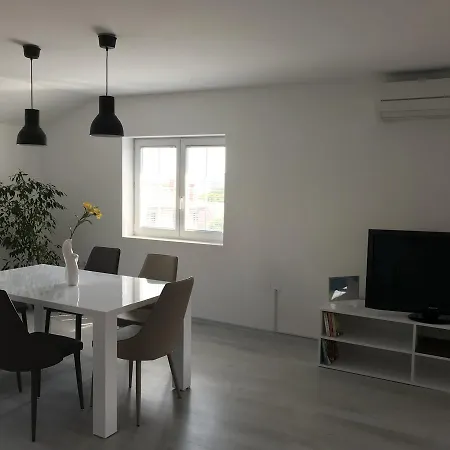 Apartment Jeri Delux *